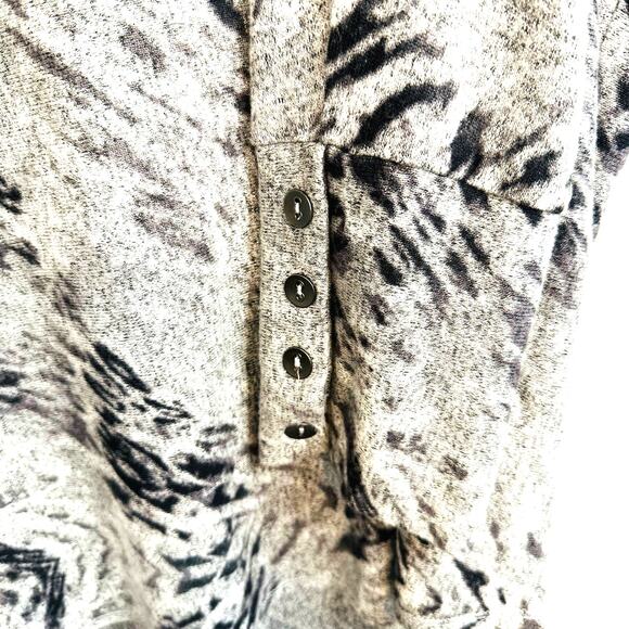 Westbound Women's Gray Animal Print Long Sleeve Crew Neck Sweatshirts Size 2X - Picture 3 of 5